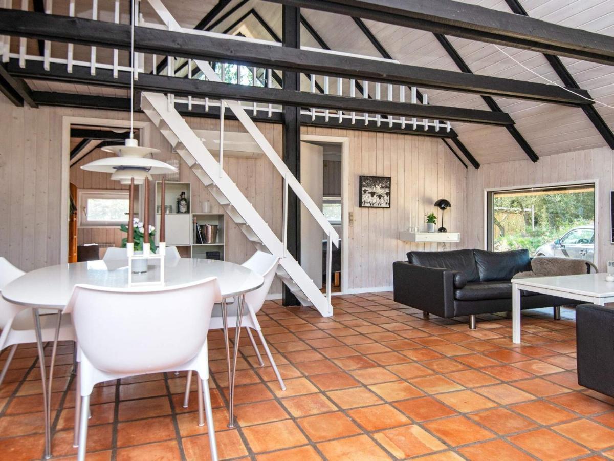 7 Person Holiday Home In R M Vesterhede Esterno foto
