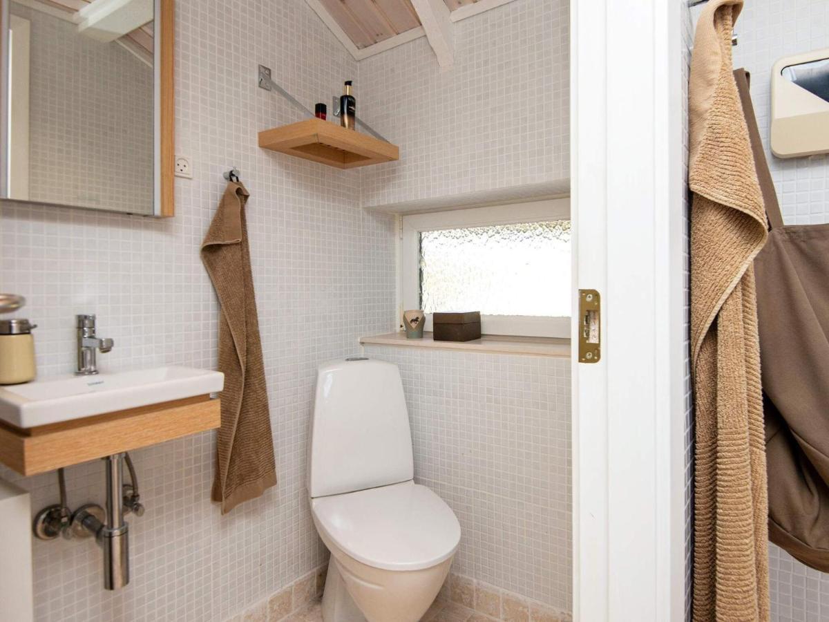 7 Person Holiday Home In R M Vesterhede Esterno foto